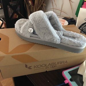 Koolaburra by Ugg Cross shoe